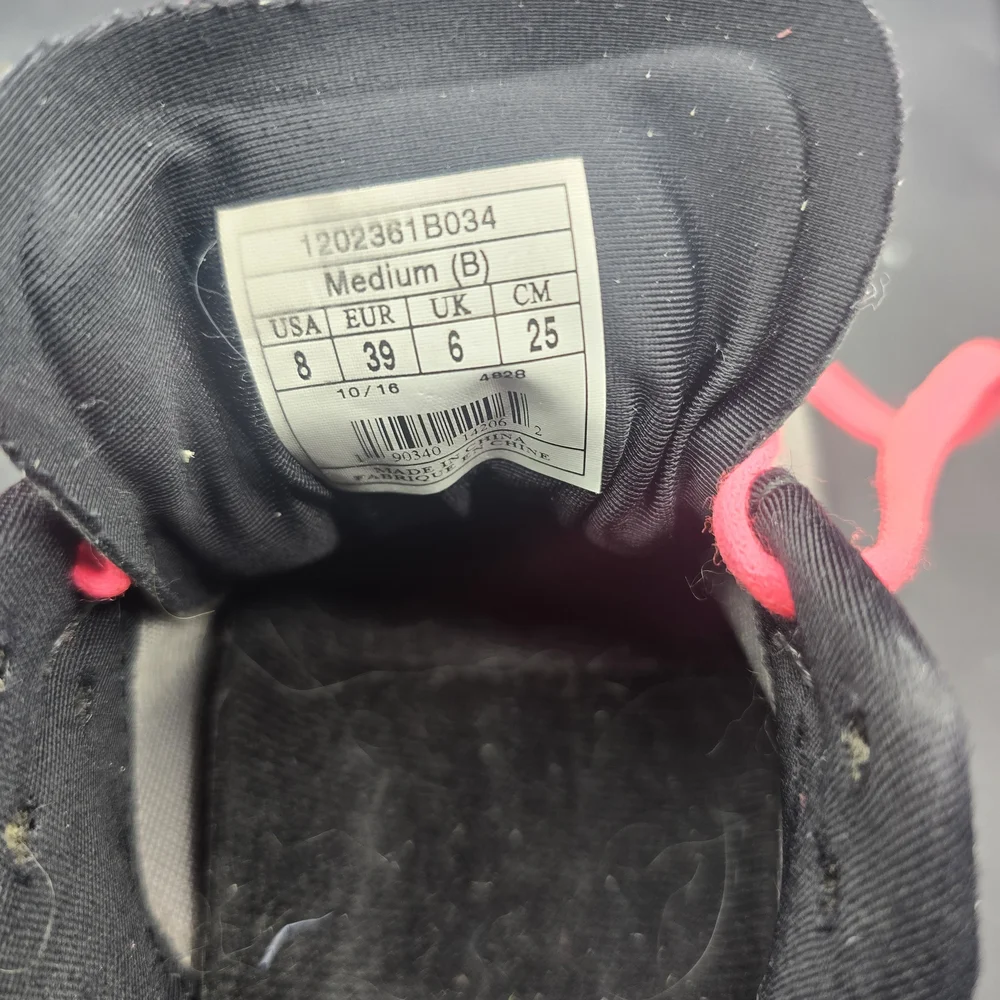 Brooks Athletic Shoes - Gray‎ and Pink